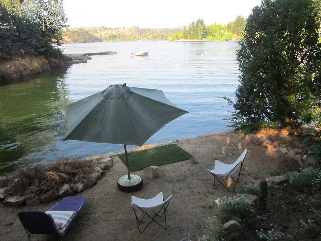 Cabana De Adobe En Lago Rapel Rom bilde